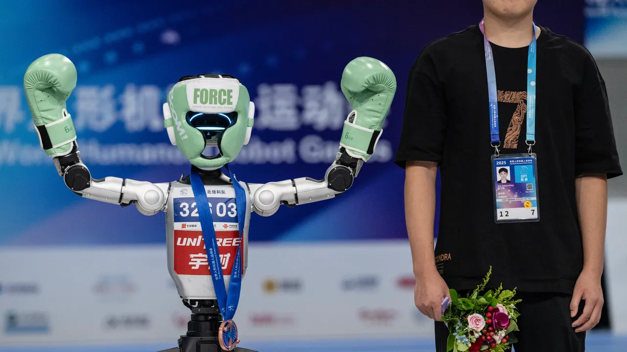 China ya está usando androides en entornos reales y tiene un ambicioso plan volverlos comunes