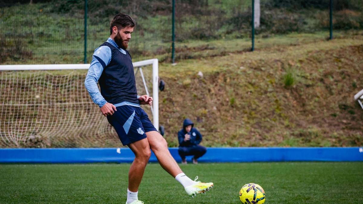 Oficial: Caleta-Car y Wesley no seguirán