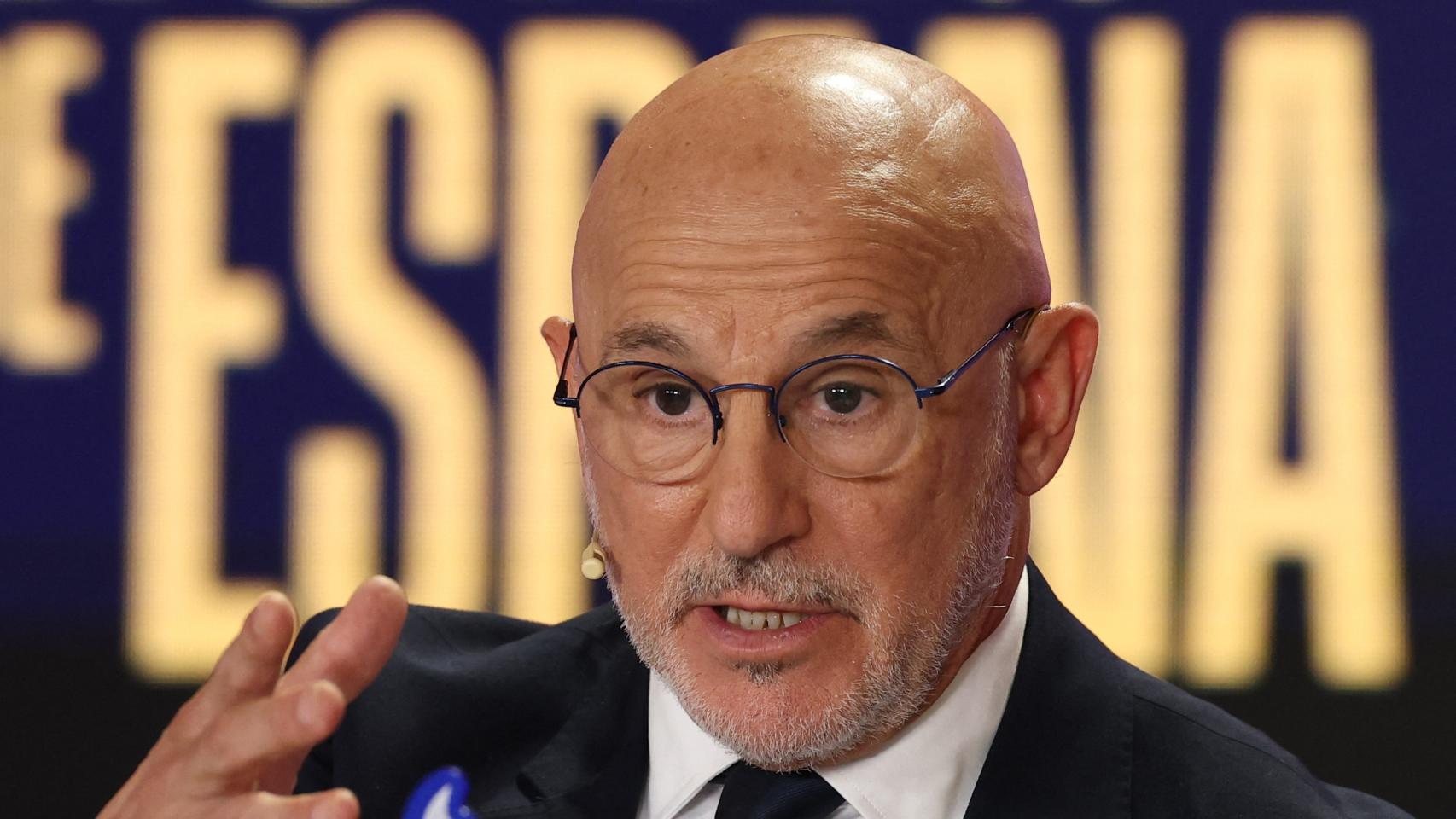 De la Fuente, sobre una España sin jugadores del Madrid y con 8 del Barça: "No miro de dónde viene cada futbolista"