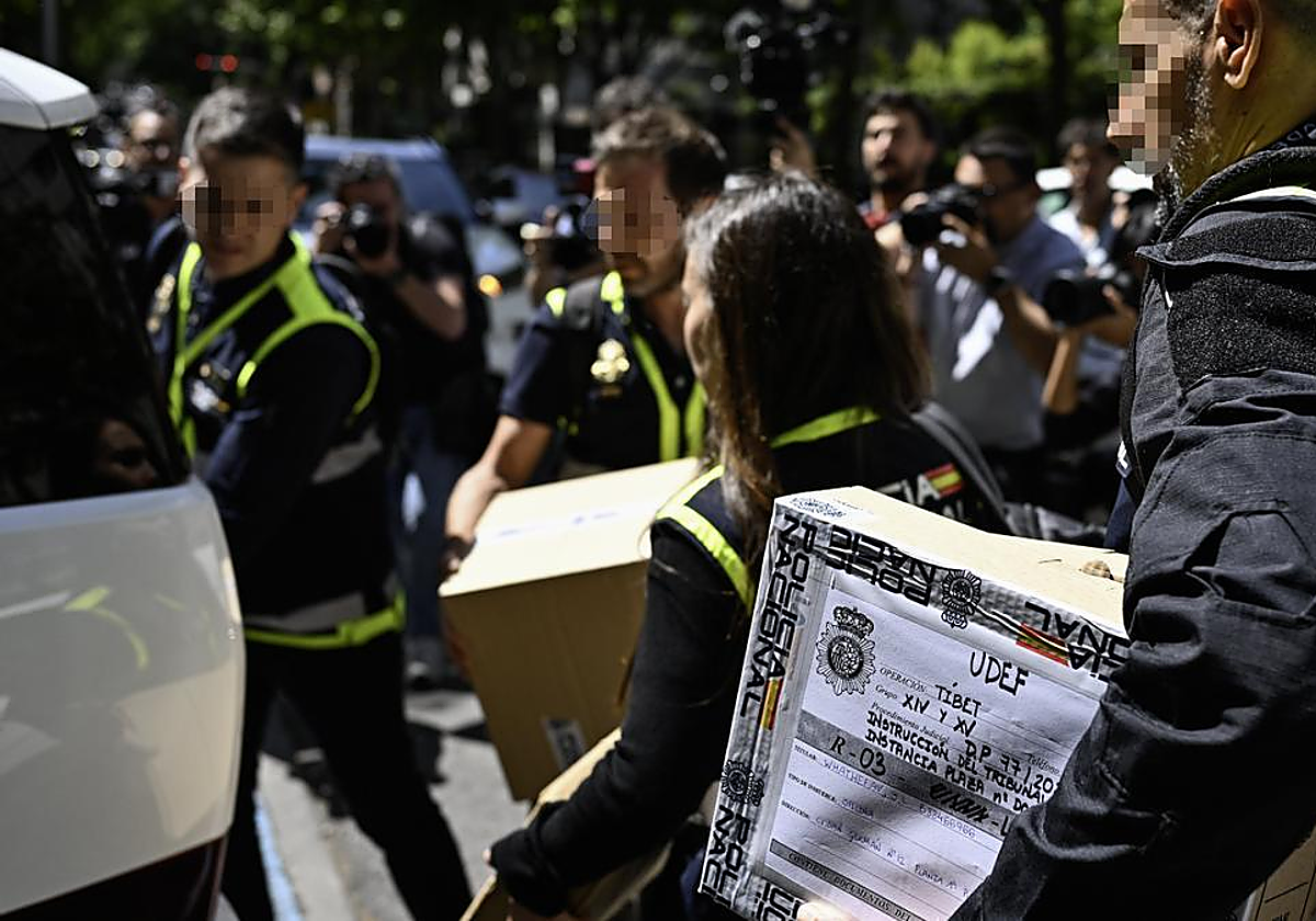 «Hay que cuidar a los jueces, policías y funcionarios»: la UDEF rastrea pagos en metálico también a «señoras»