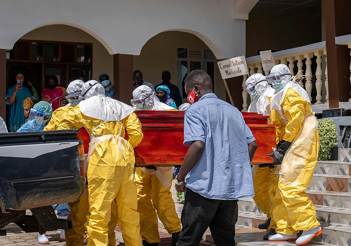 «La epidemia nos está superando», sostiene la OMS frente a 320 casos probables de ébola
