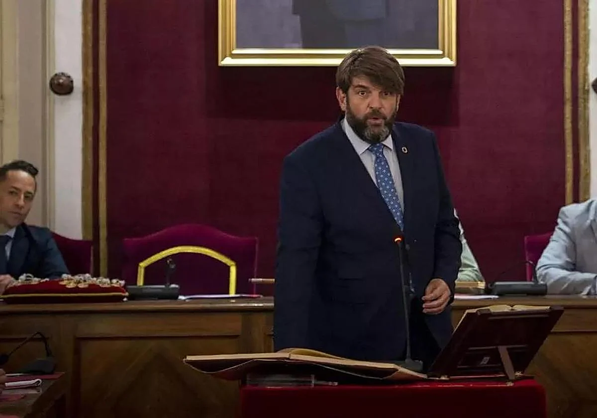 El portavoz de Vox en Alcalá de Henares, denunciado por presunto acoso sexual y también laboral
