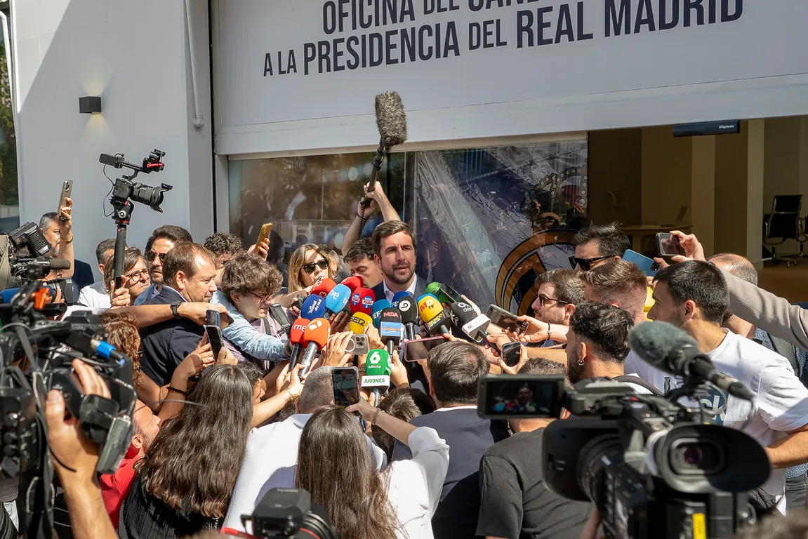 Florentino Pérez y Enrique Riquelme presentarán mañana sus proyectos para presidir el Real Madrid