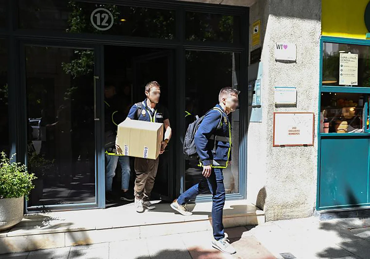 La UDEF destapa en la trama Zapatero pagos de 12.100 euros al abogado del PSOE en el 'caso hidrocarburos'