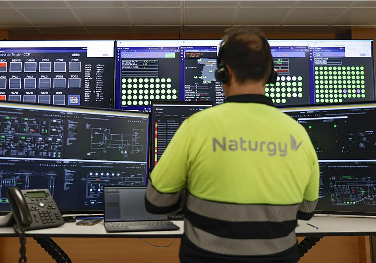 CVC pone a la venta su participación en Naturgy