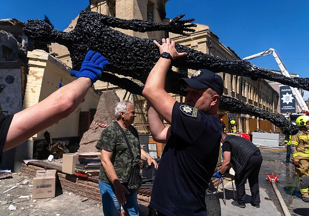 Misiles para borrar la memoria de la tragedia de Chernóbil