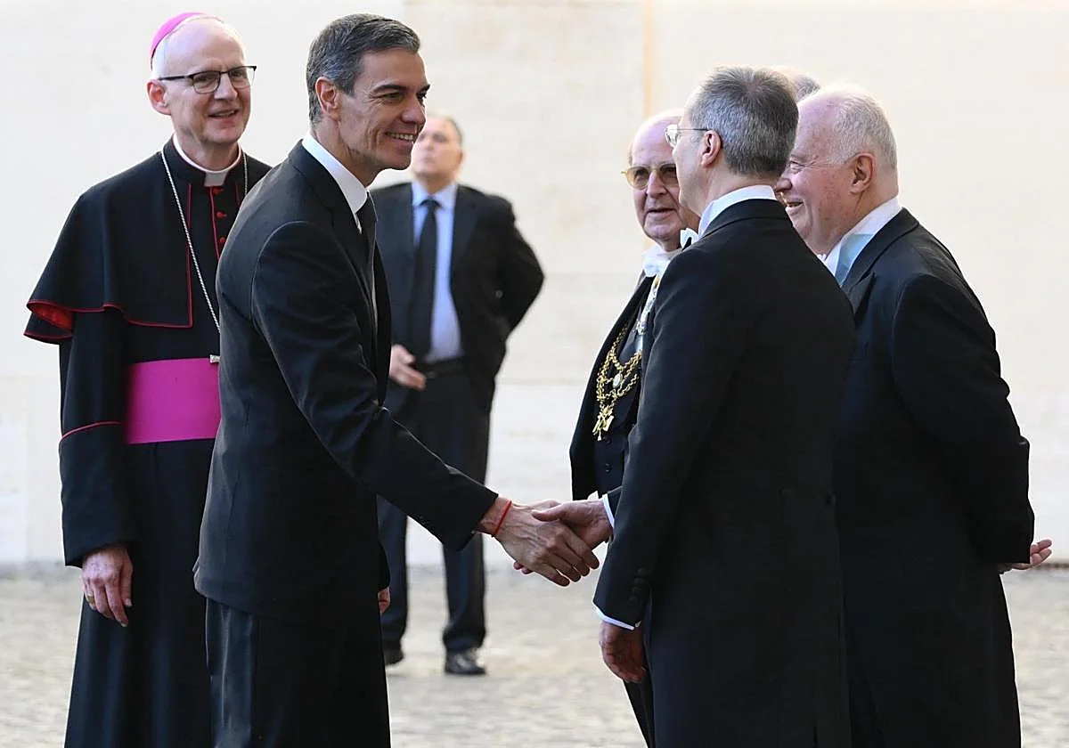 Arranca la audiencia de Sánchez con el Papa en el Vaticano