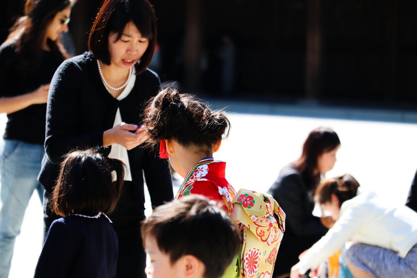 Japón está desesperado por reactivar su natalidad, así que una idea está expandiéndose por el país: guarderías gratis