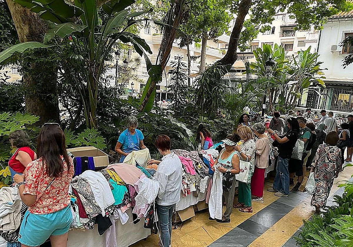 Solidaridad, estrenos y outlet en los últimos mercadillos de mayo en Málaga