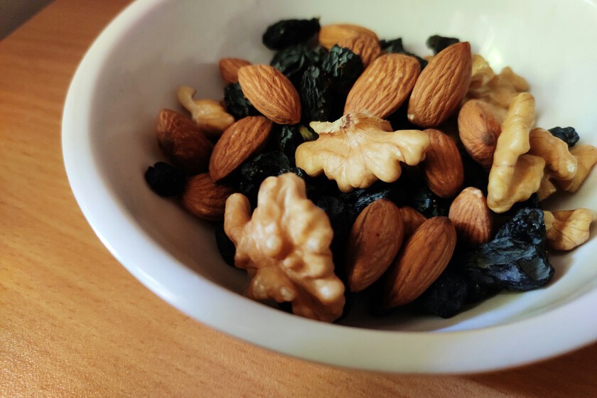 "Comer frutos secos mixtos ayuda a tu salud cerebral": lo que la ciencia sabe sobre cómo una avellana afecta a tu memoria