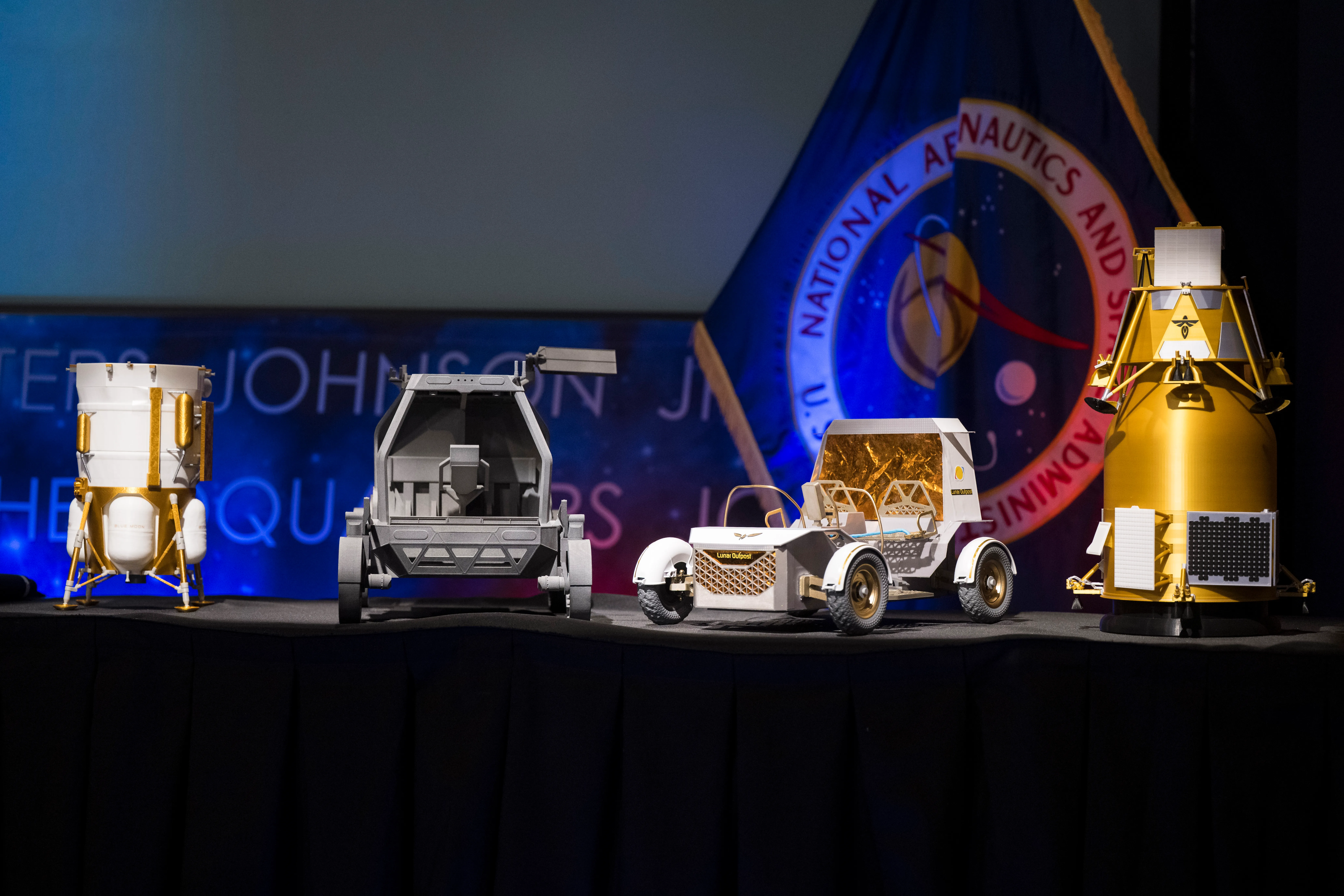 La NASA ofrece información actualizada sobre rovers, módulos de alunizaje y misiones de Base Lunar