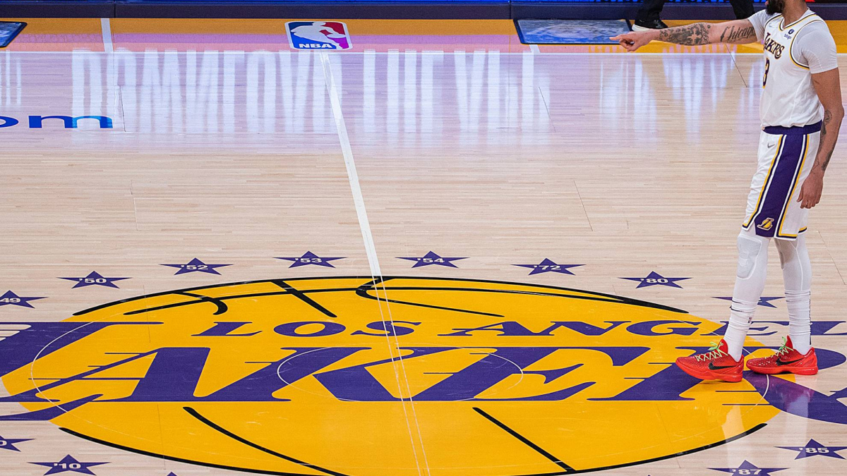 Limpia en los nuevos Lakers con una catarata de despidos