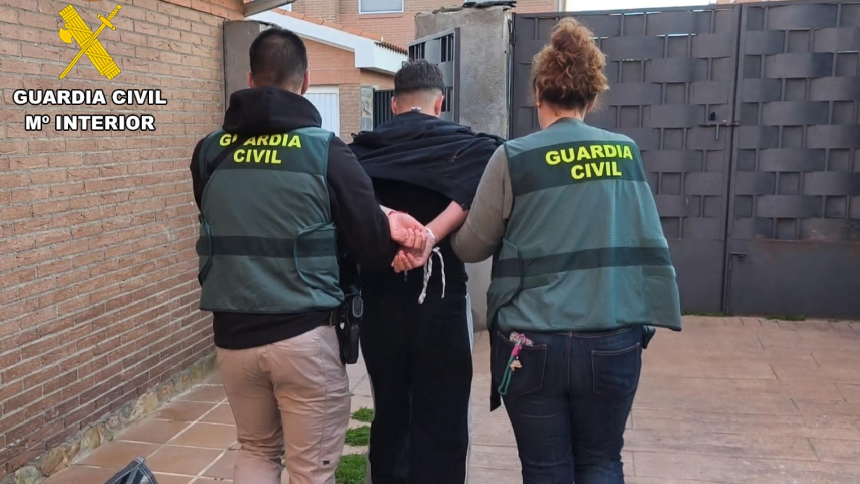 La Guardia Civil detiene a dos hombres por disparar a su vecino tras una discusión en un pueblo de Guadalajara