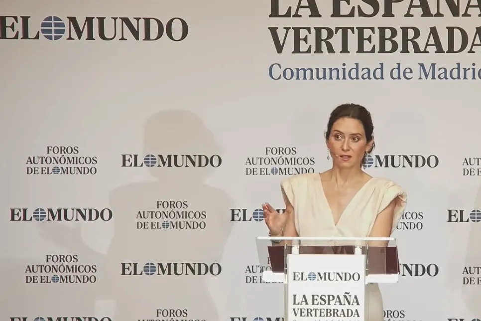 Ayuso: "Sánchez es corrupción y en este punto solo cabe una cuestión de confianza y elecciones"