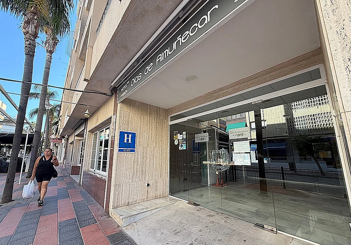 Costa Tropical hotel announces start of repair work following explosion that forced it to close in March