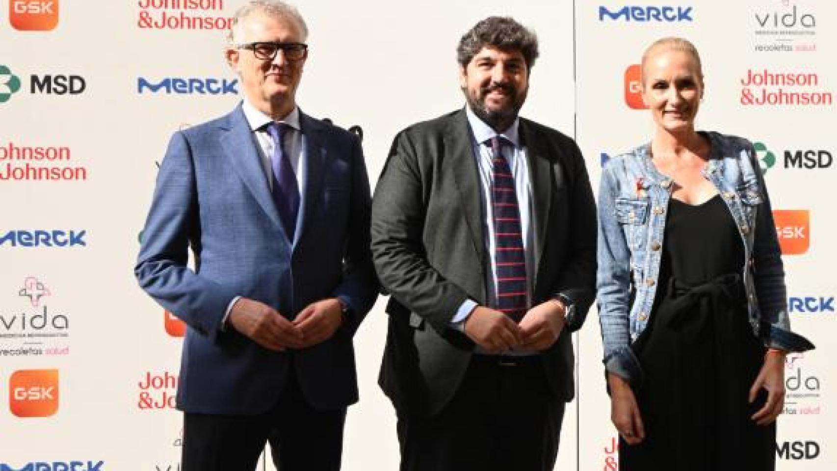 Miras cesa al consejero de Salud por la trama de las prótesis en La Arrixaca: "No somos ajenos a las preocupaciones de la gente"