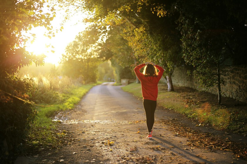 Caminar 20 minutos diarios a partir de los 55 años está muy bien. El secreto de una madurez sana consiste en hacerlo mucho antes