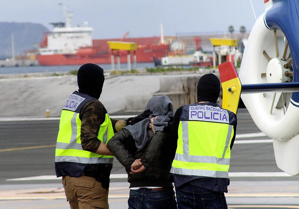 La Policía Nacional detiene a 10 personas en una macrooperación contra el yihadismo en varias provincias españolas