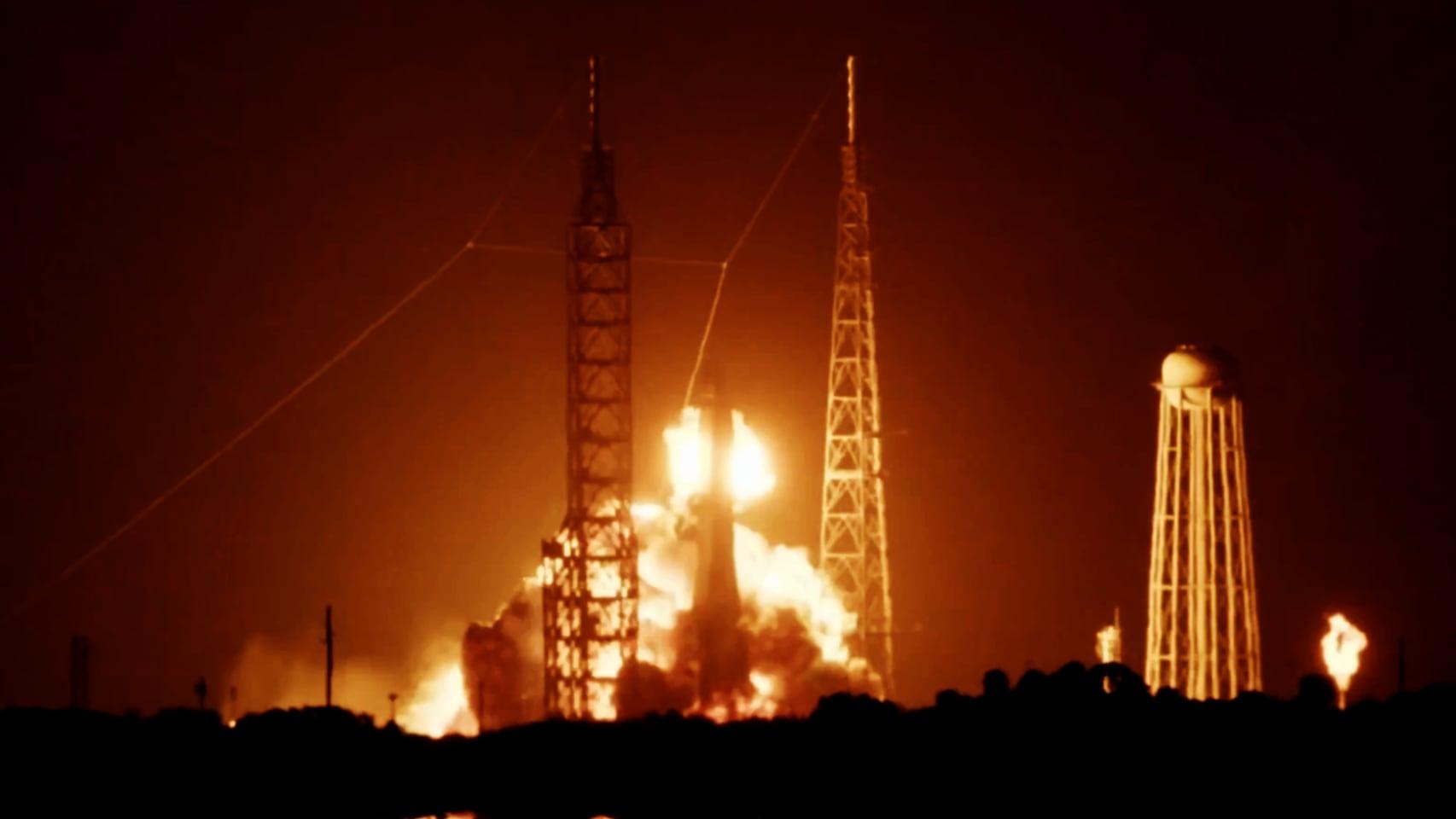 La brutal explosión del cohete de Blue Origin, empresa de Jeff Bezos: un duro revés para su intento de alcanzar a SpaceX