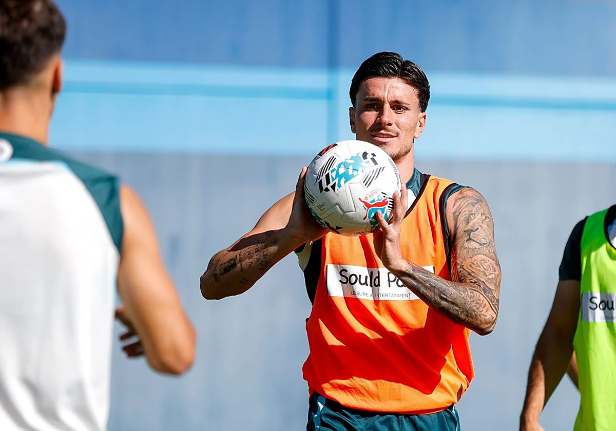 Murillo se entrena con normalidad y podrá estar en la cita decisiva de Zaragoza