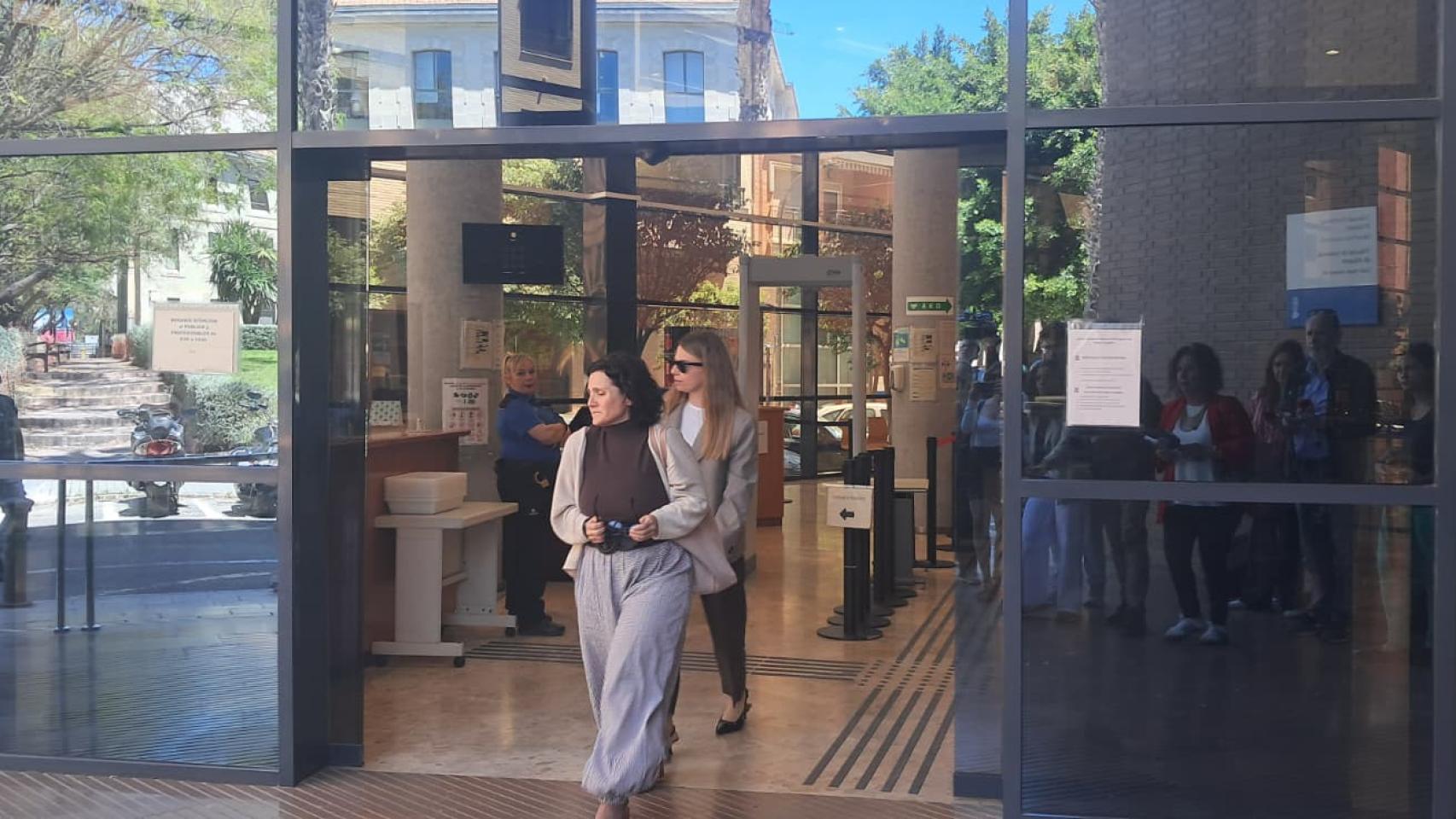 La jueza envía a la Policía Nacional al Ayuntamiento de Alicante por la adjudicación de viviendas de Les Naus
