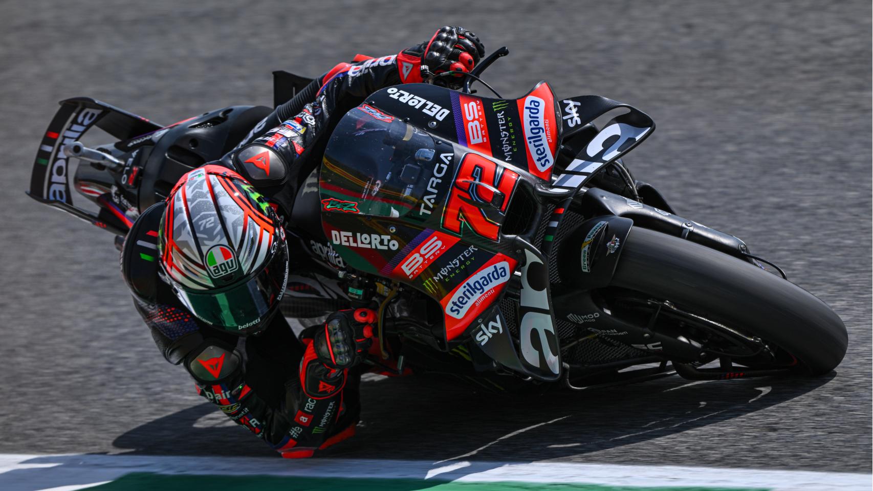 Pole de recórd para Marco Bezzecchi y Marc Márquez acaricia la primera línea en su regreso en Mugello