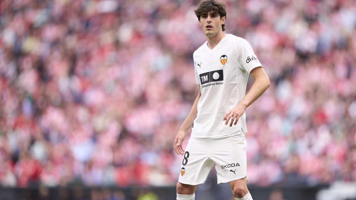 Javi Guerra: "Quiero quedarme en el Valencia"