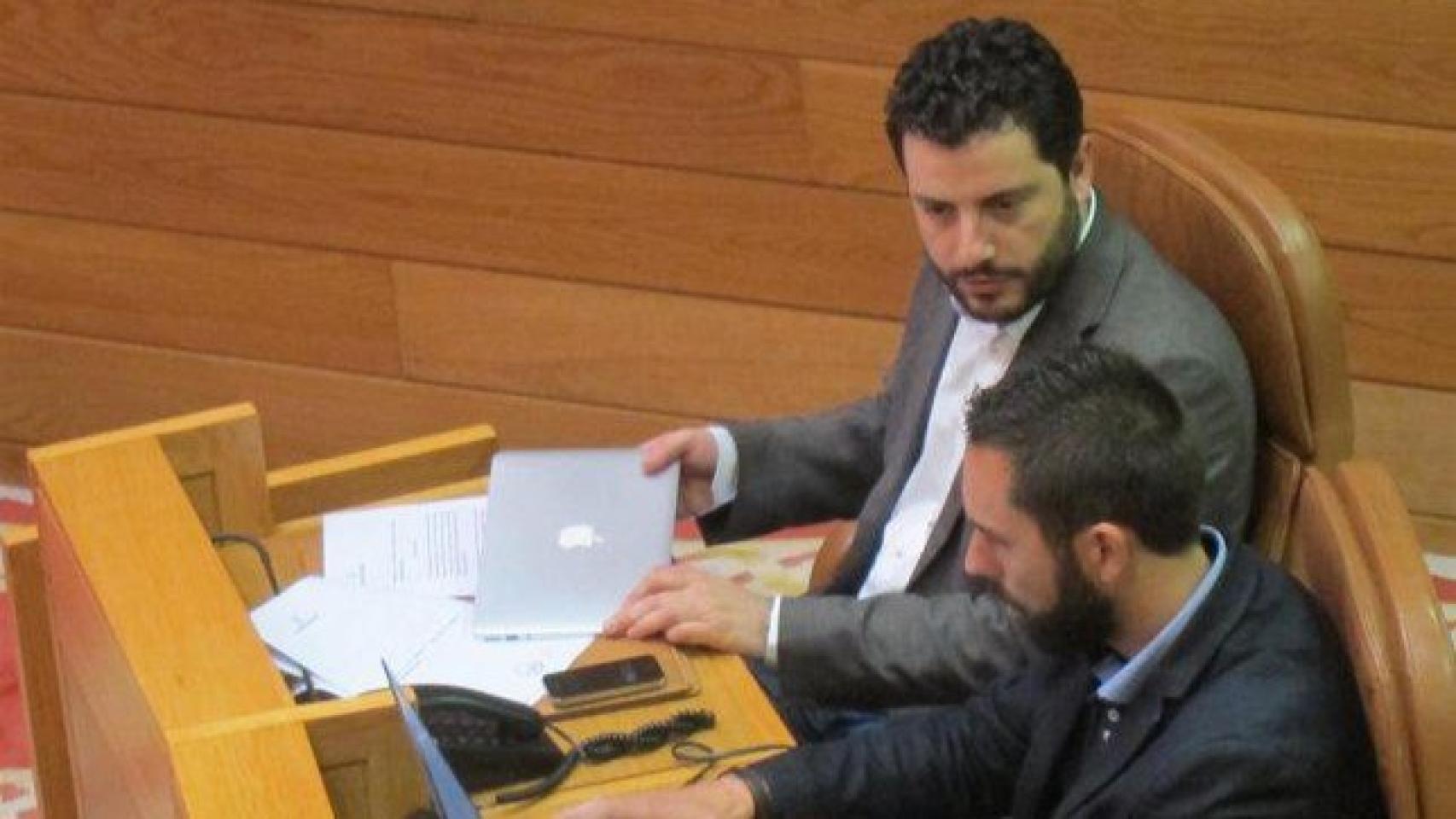 En libertad sin cautelares tras ser detenido el exsecretario de organización del PSOE coruñés, Emilio Vázquez