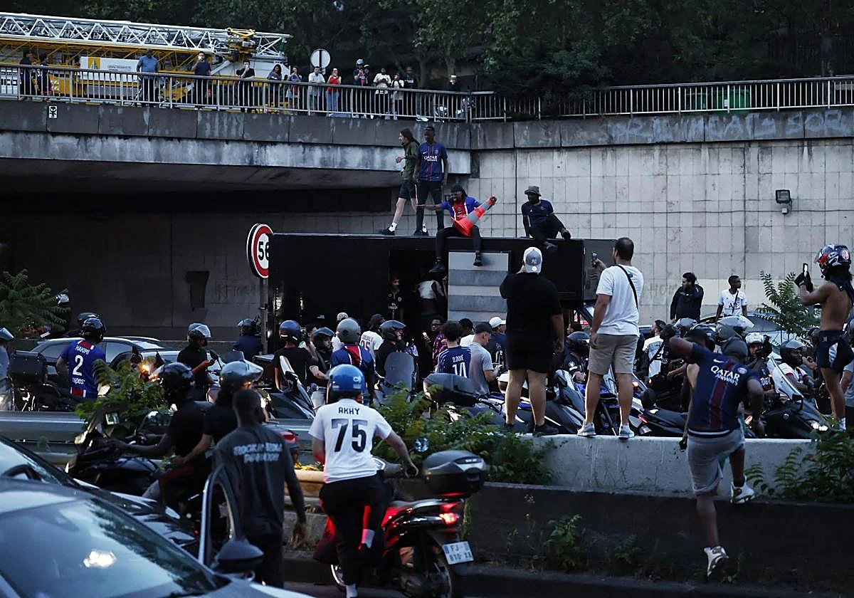 Más de 40 detenidos en París durante la celebración de la victoria del PSG