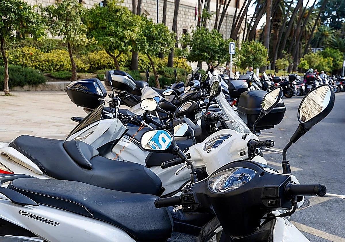 Un policía nacional, condenado por fingir el robo de su moto para cobrar 13.200 euros del seguro