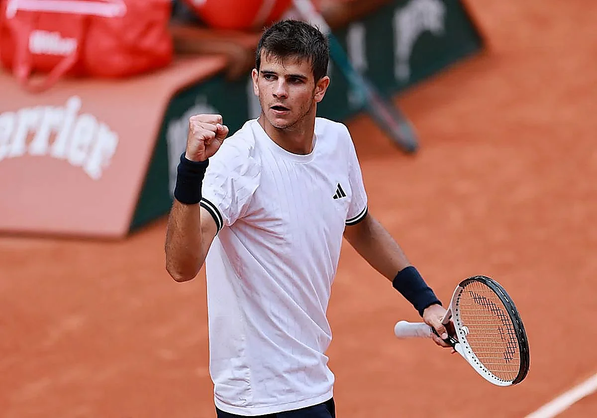 Spain's Rafa Jódar reaches first Roland Garros quarter-final