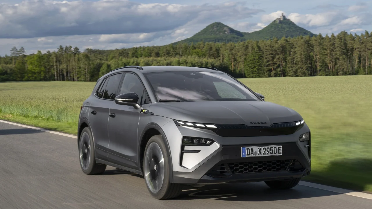 España encabeza el crecimiento del coche eléctrico e híbrido en Europa, con China como pieza clave