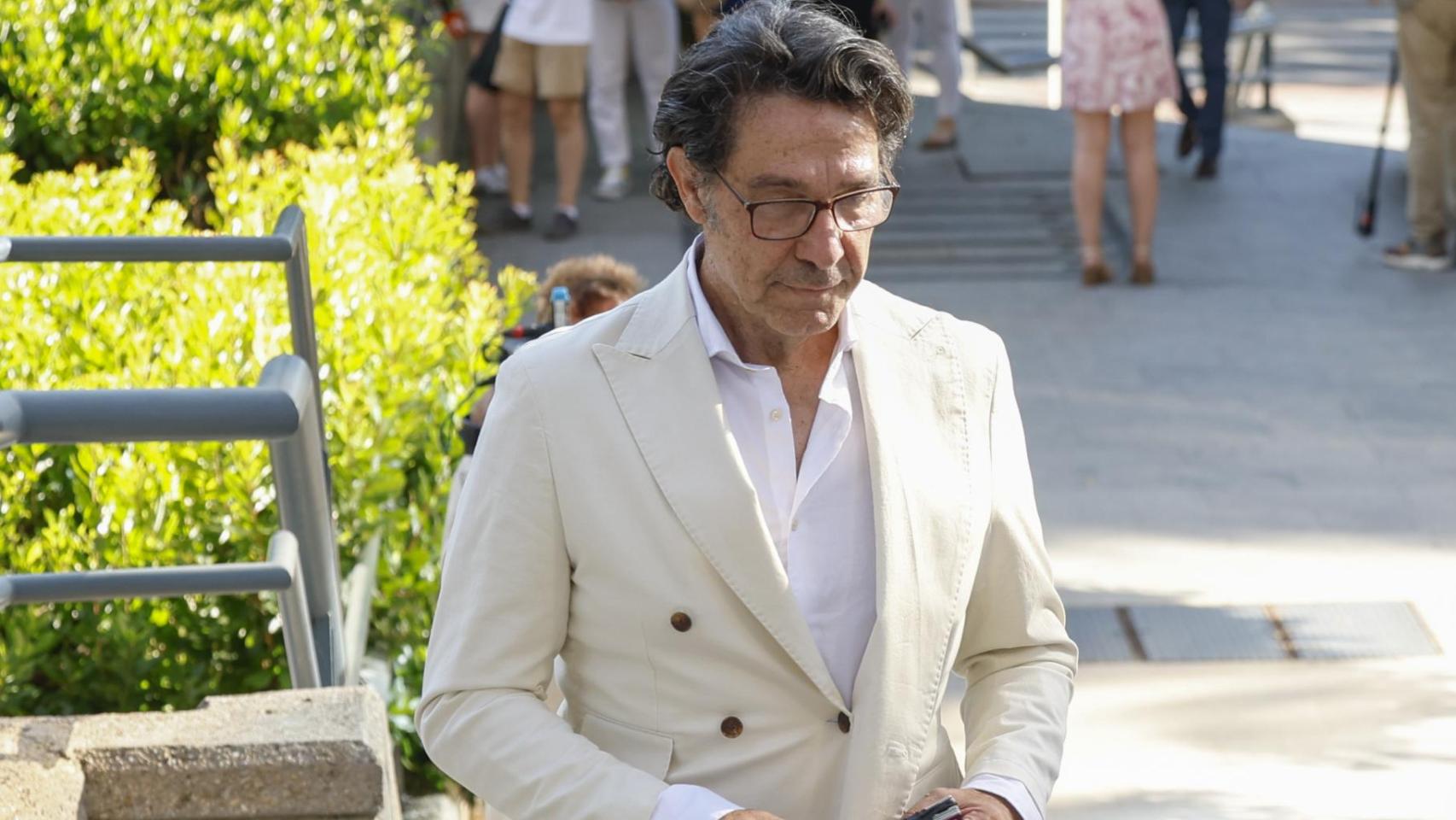 Luis Lorenzo, acorralado: tenía "abandonada, sin medicinas ni pañales" a la tía fallecida de su exmujer, según unos familiares