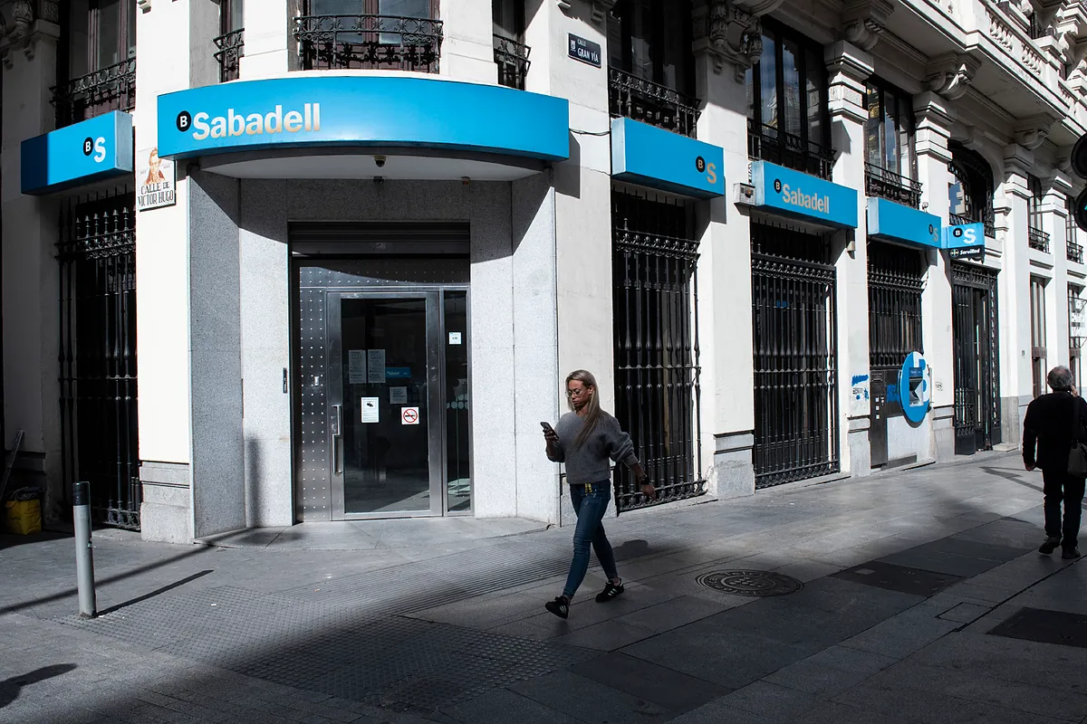 Sabadell: 400 empleados se acogerán al plan de prejubilaciones