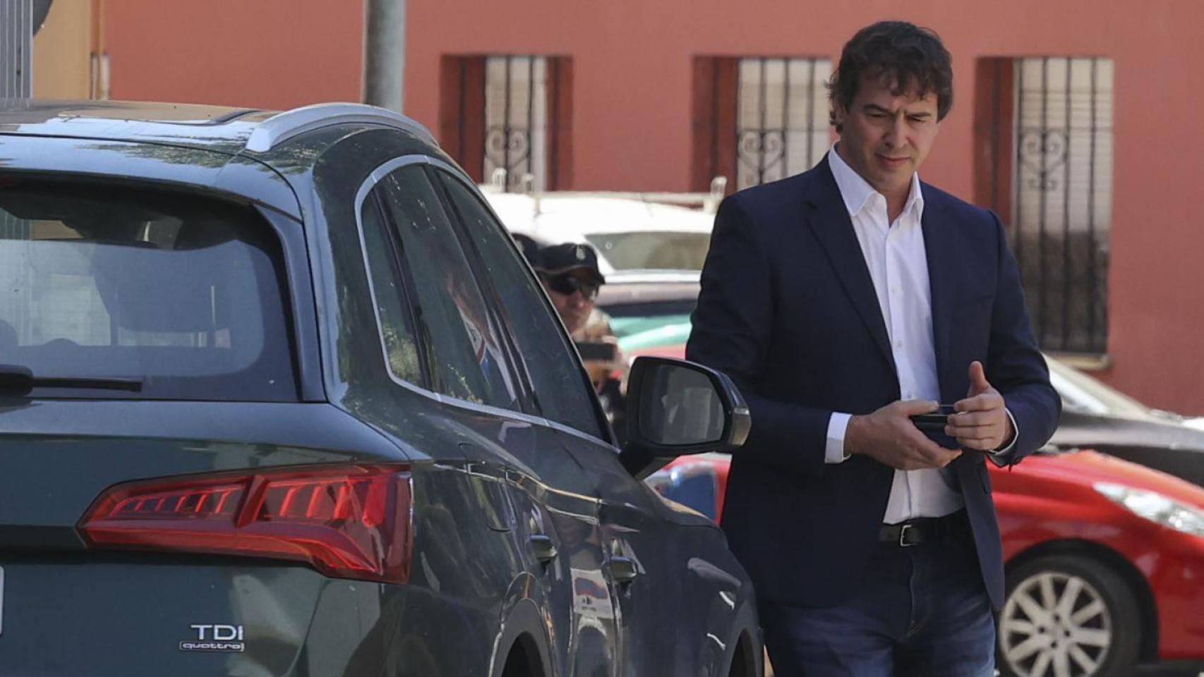 El testigo que vaticinó por 'mail' que 'el hermanísimo' de Sánchez ganaría la plaza declara en el juicio que comentó un "rumor"