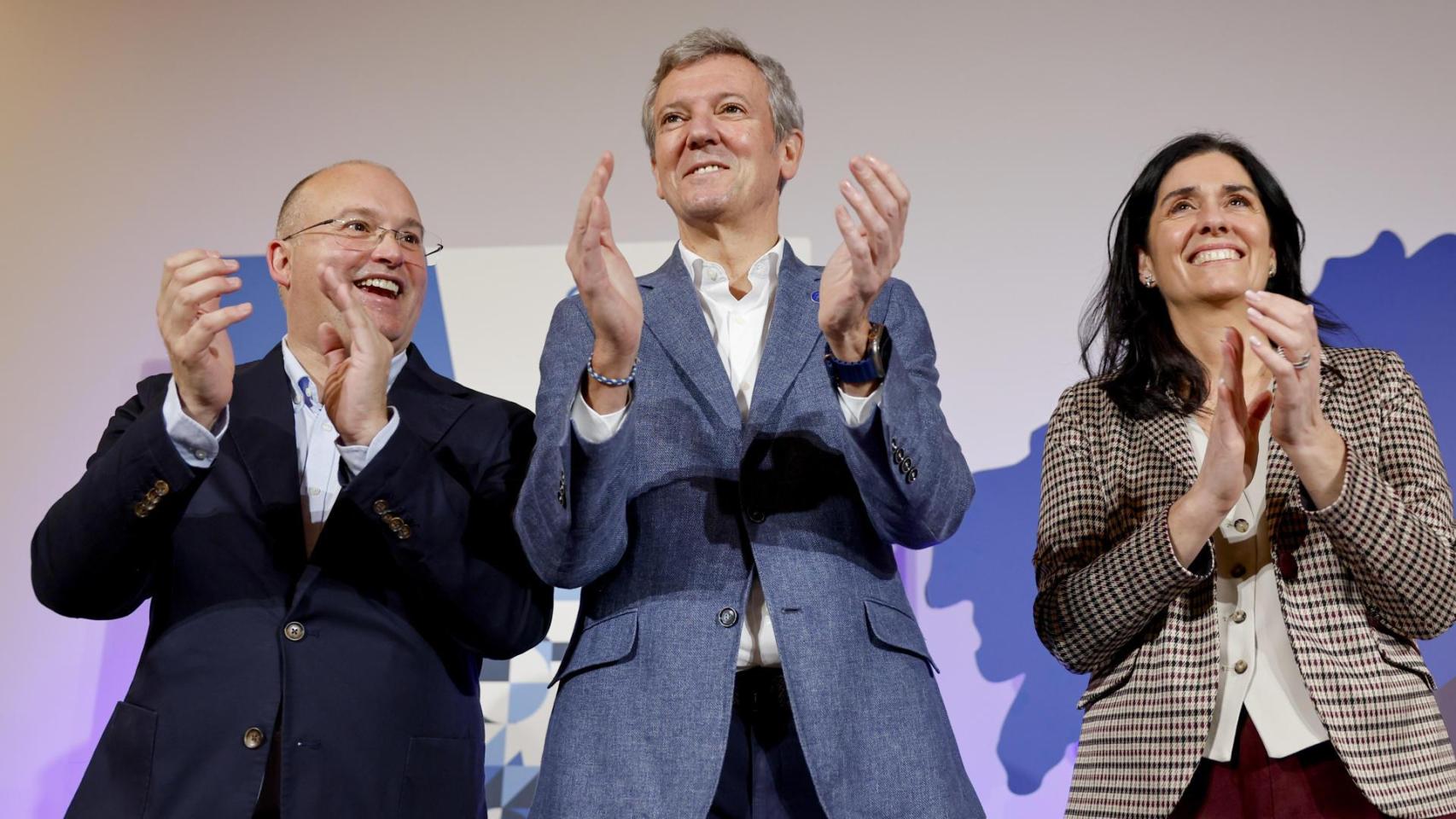 El PP afirma que Zapatero es "la reina madre de la corrupción sanchista" y Óscar López replica que es "una persona ejemplar"