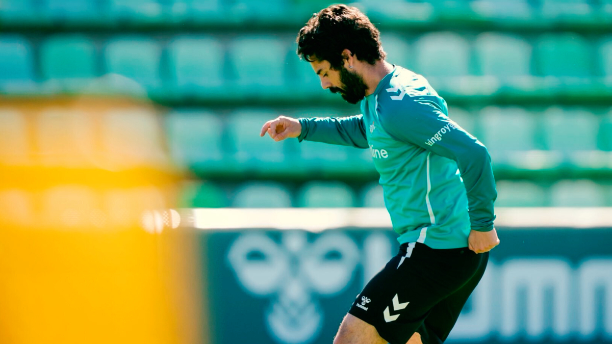 Isco retrasa sus vacaciones para seguir avanzando en su recuperación