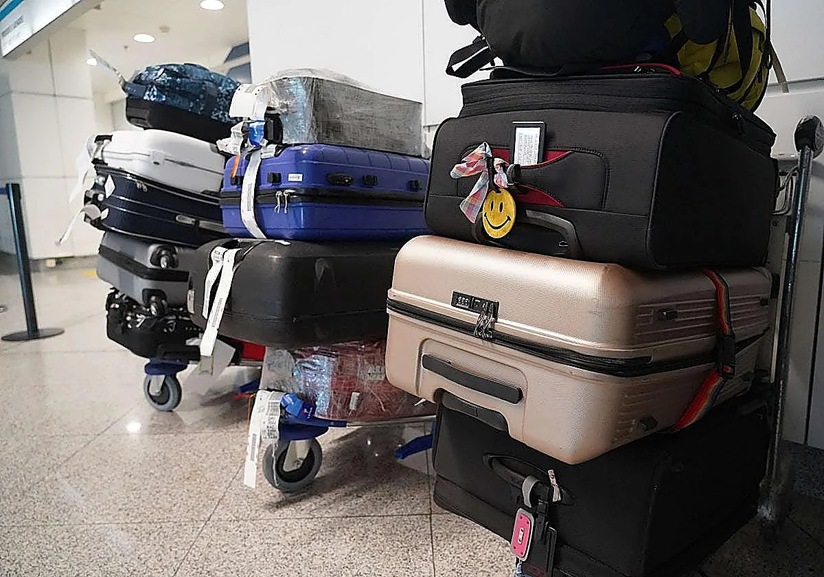 Free hand luggage and flight delay compensation at the heart of new European airline debate