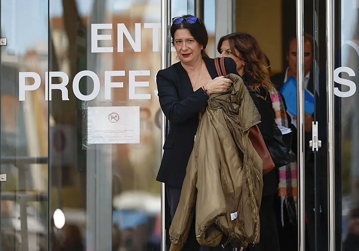 El PSOE reconoce ahora que pagó 45.000 euros a Leire Díez aunque afirma que fue antes de las 'cloacas'