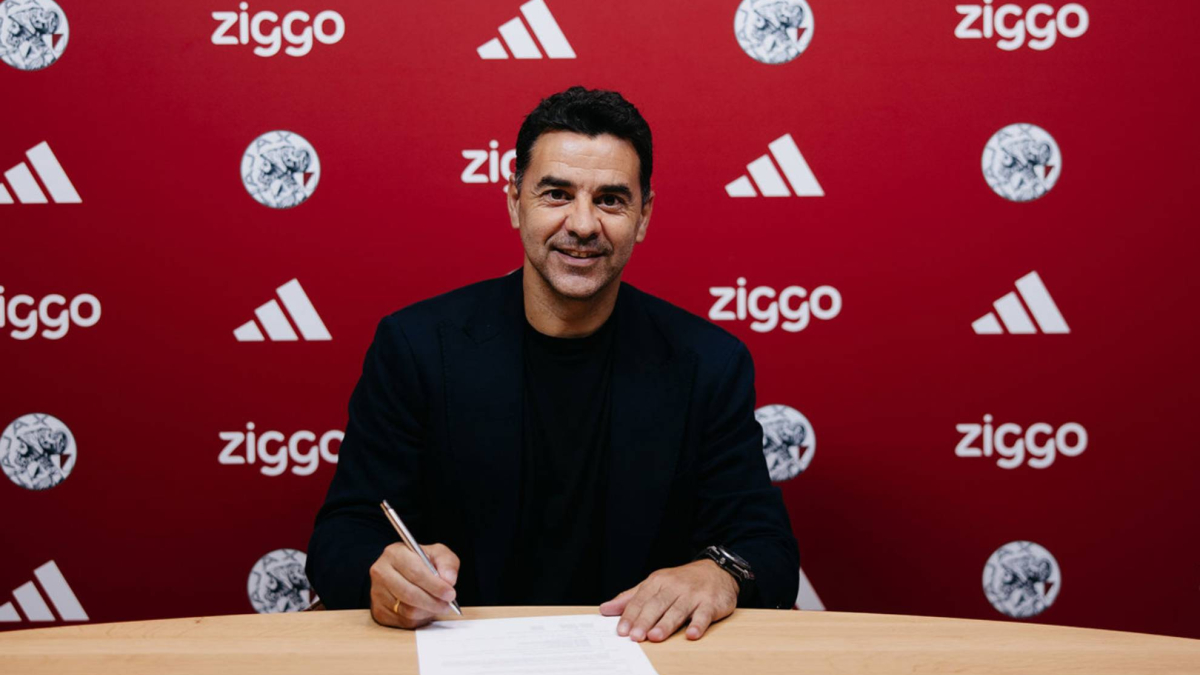 Míchel ya es entrenador del Ajax