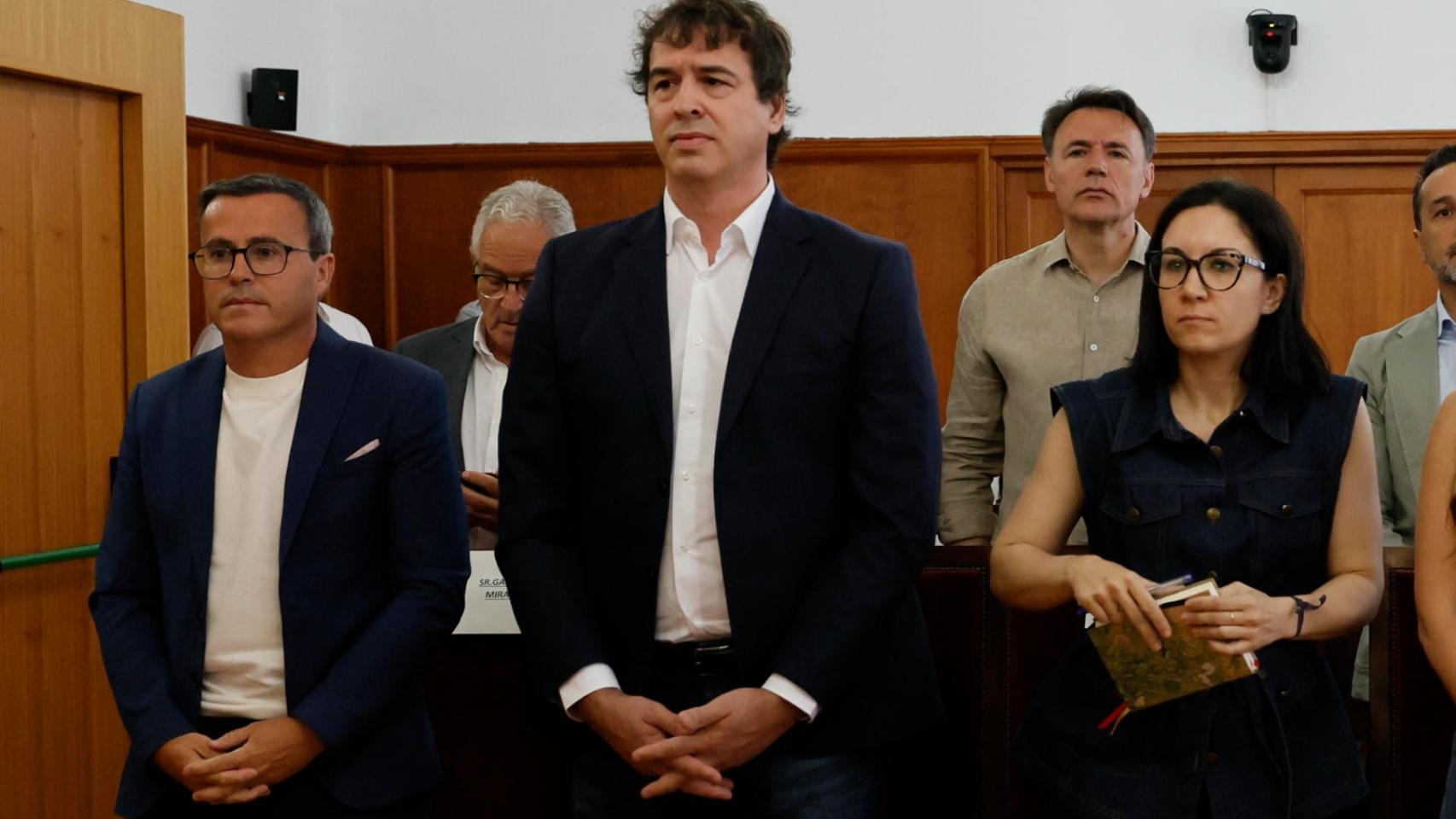 El teniente coronel Balas ve la mano del socialista Gallardo tras el enchufe a David Sánchez: "Debió partir del nivel político"