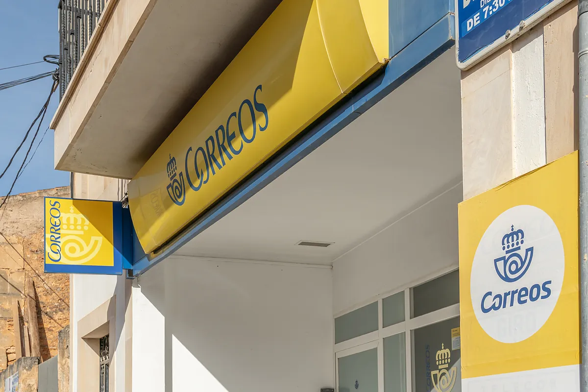 Correos se transforma en la gran ventanilla del Estado: venderá deuda pública y expedirá certificados digitales