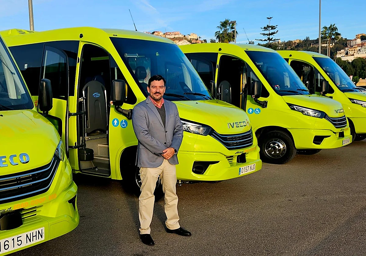 Rincón de la Victoria adquiere por 800.000 euros cuatro minibuses y avanza la licitación del servicio de transporte urbano