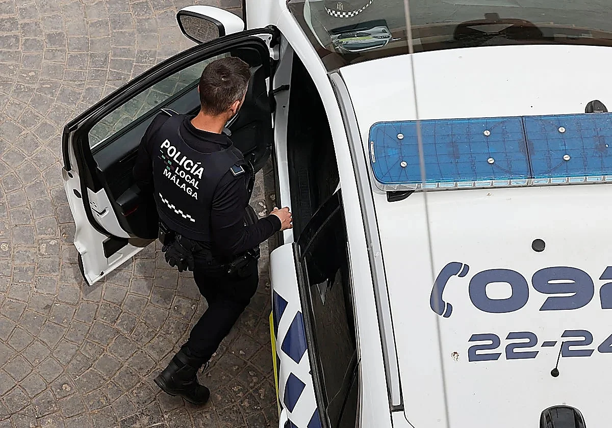 Four arrested in Malaga for forcing young woman into a van