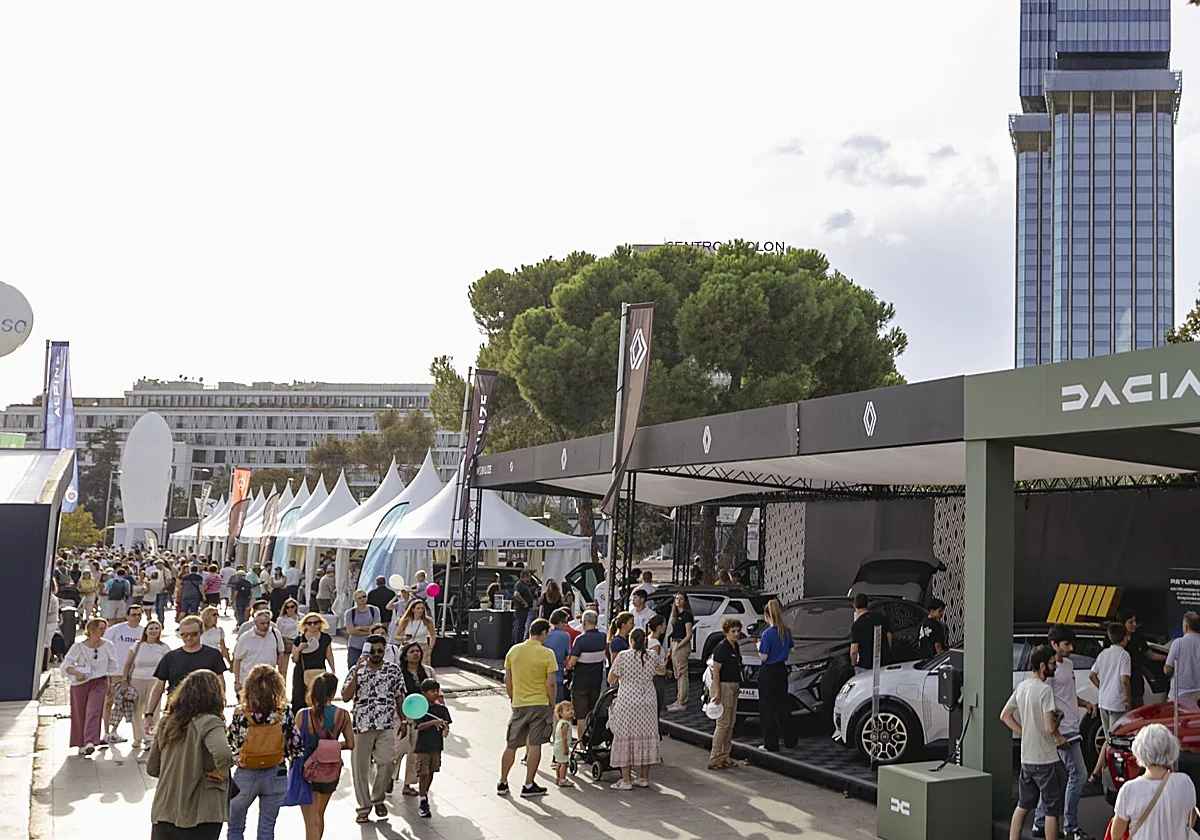 Los coches eléctricos toman Madrid Río en la feria VEM