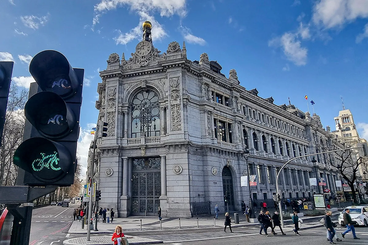 El Tesoro coloca 5.565 millones en bonos y obligaciones a tipos más altos