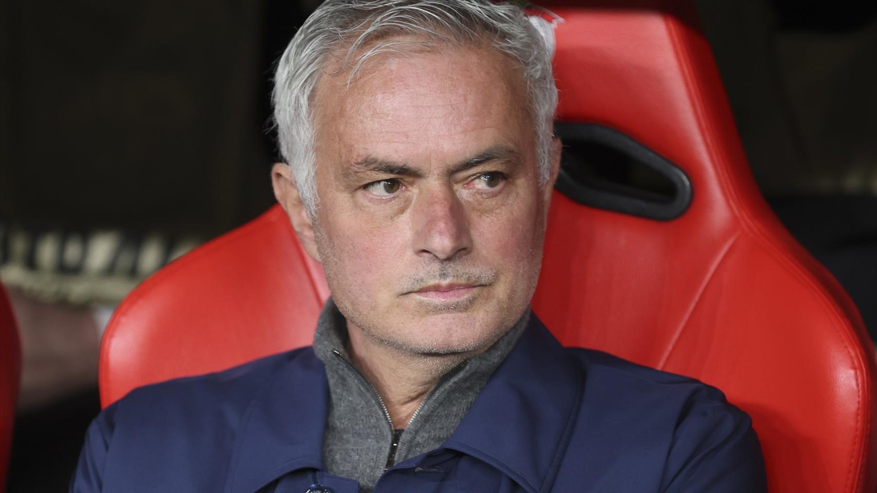 Mourinho será el entrenador del Real Madrid si Florentino es elegido presidente y el Benfica recibirá 15 millones de euros