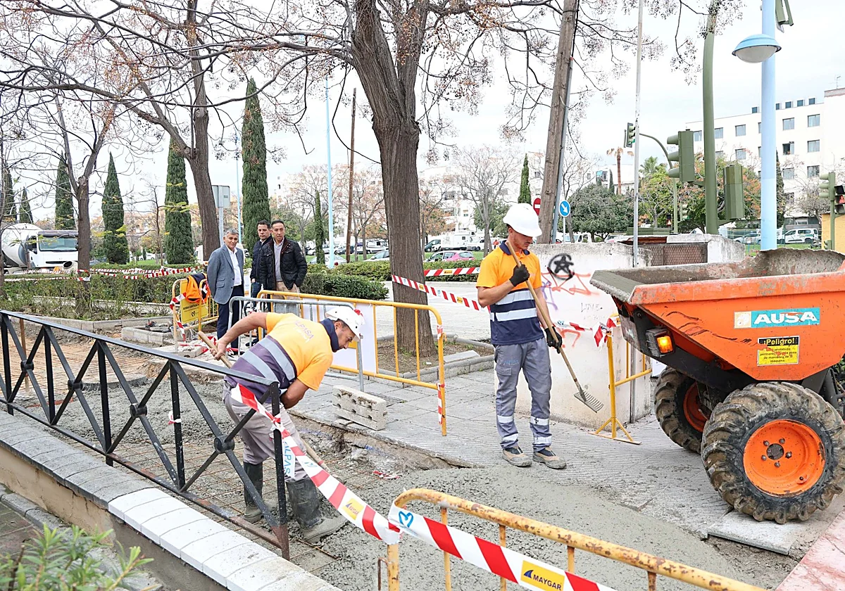 El Ayuntamiento mejora la accesibilidad, la seguridad vial y la evacuación de pluviales en la avenida Burgos de San Pedro