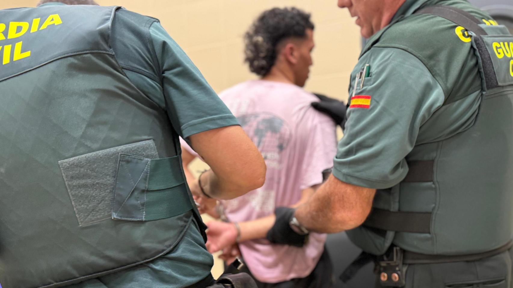 La Guardia Civil detiene tras varias horas huido a un hombre por el crimen de Caspe: intentaba huir monte a través