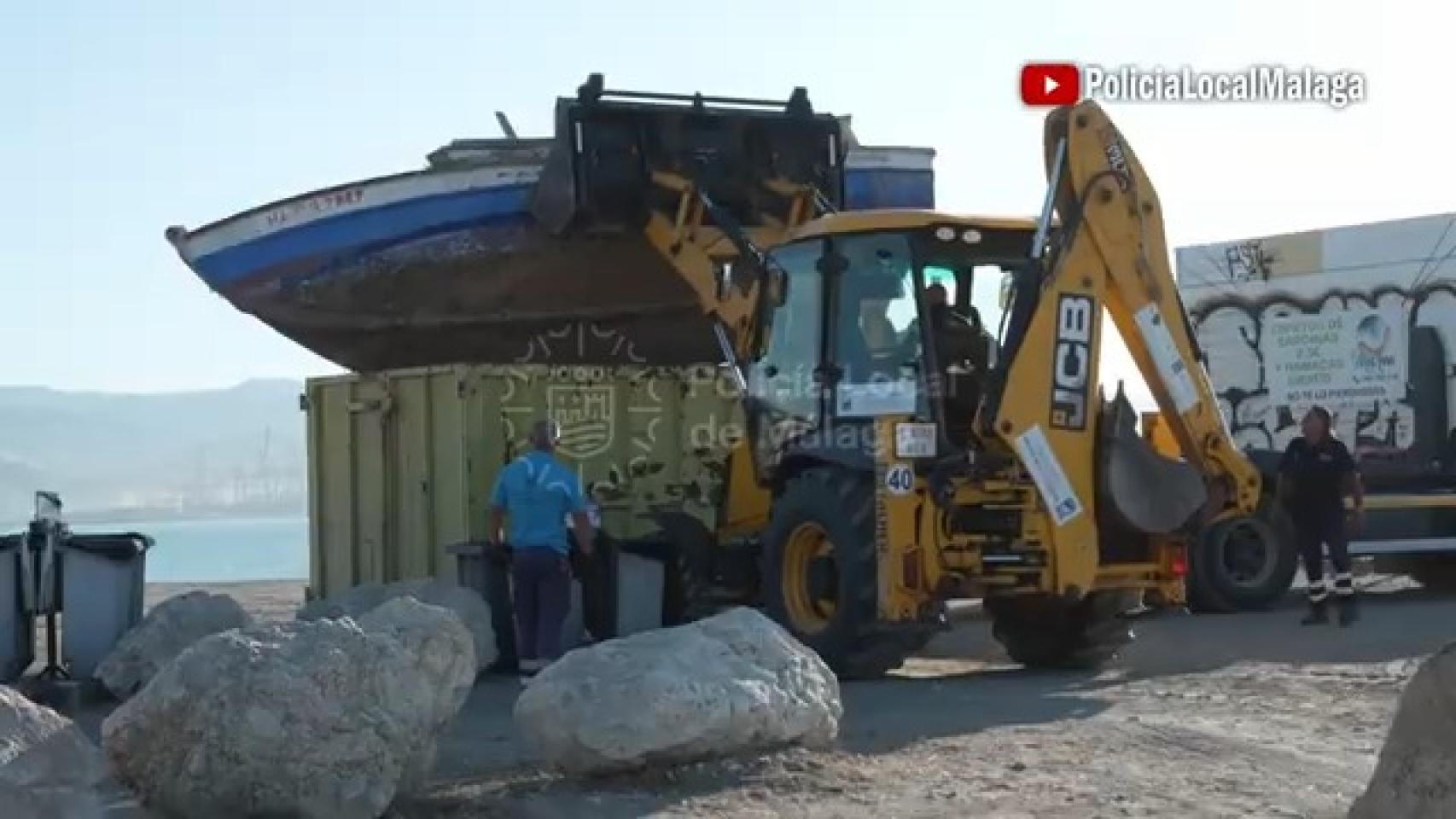 Así ha quedado el varadero de Sacaba Beach de Málaga tras retirar embarcaciones abandonadas y chatarra